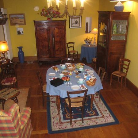 Le Logis Des Tourelles Bed and Breakfast Beaupréau Exterior foto